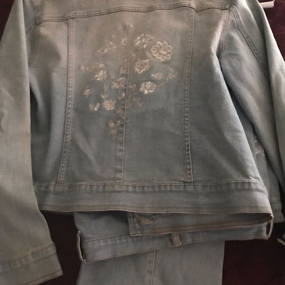 Women’s Jean Suit - Picture 5 of 5